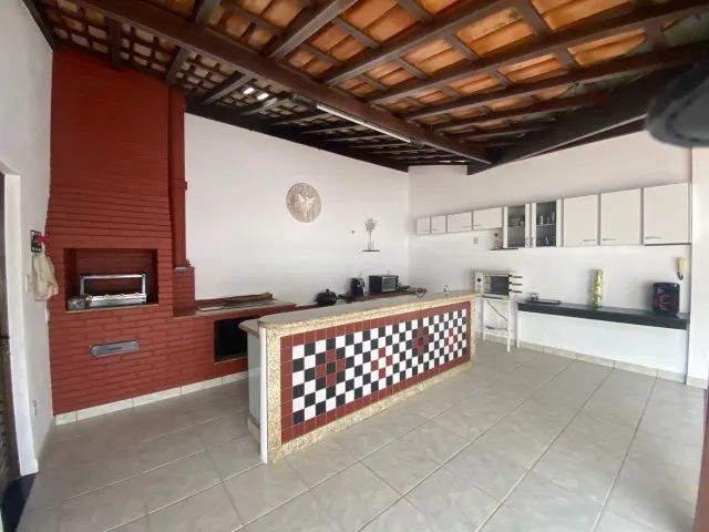 822431375672448